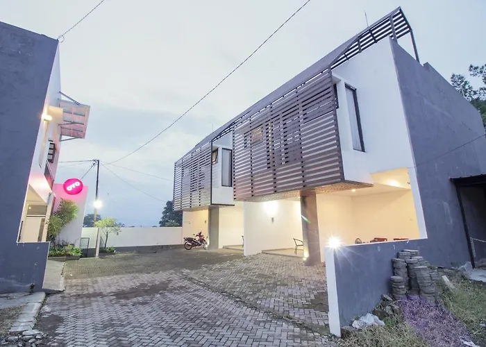 Oyo 396 Tibrae Residence Syariah Lembang